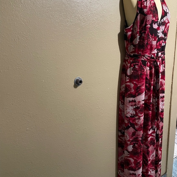 White House Black Market Red and Black Floral pants&Jumpsuits looks New perfect - Picture 9 of 16